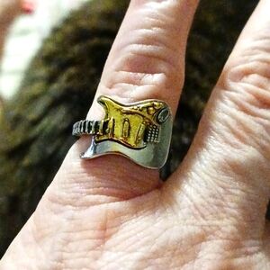 Adjustable GUITAR Wrap Around Ring